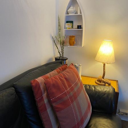 Privartzimmer 'Ausfahrt Freihalten' Husum  Bagian luar foto