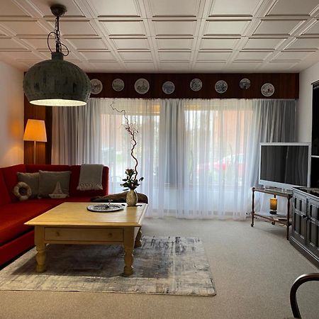 Privartzimmer 'Ausfahrt Freihalten' Husum  Bagian luar foto