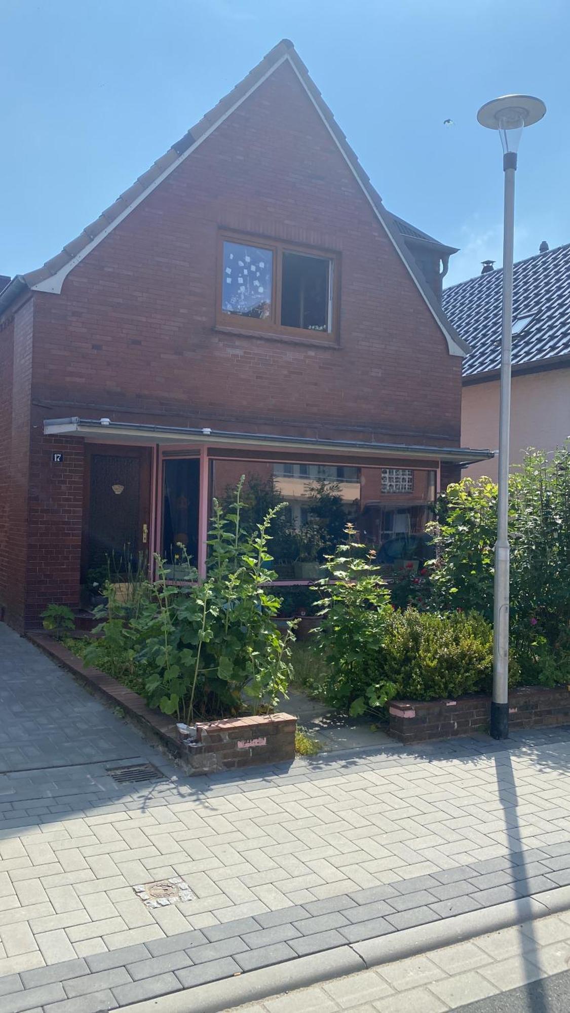 Privartzimmer 'Ausfahrt Freihalten' Husum  Bagian luar foto